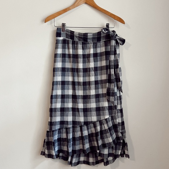 Lilly’s P Gingham‎ Wrap Skirt - Picture 1 of 6